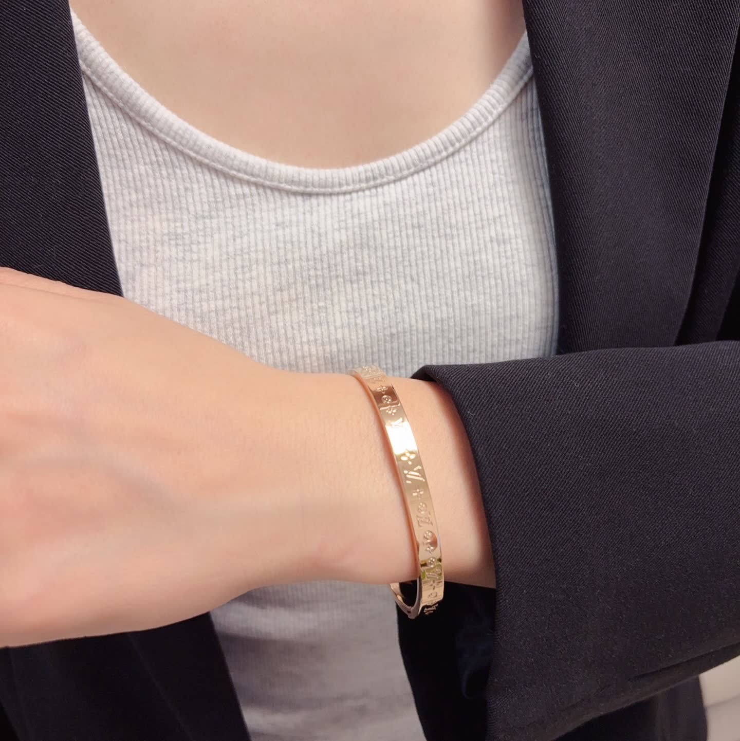 Louis Vuitton Monogram Ring Bracelet